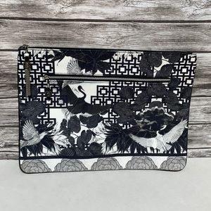 Camilla Black/White/Gray Asian Print Zipper Sleeve